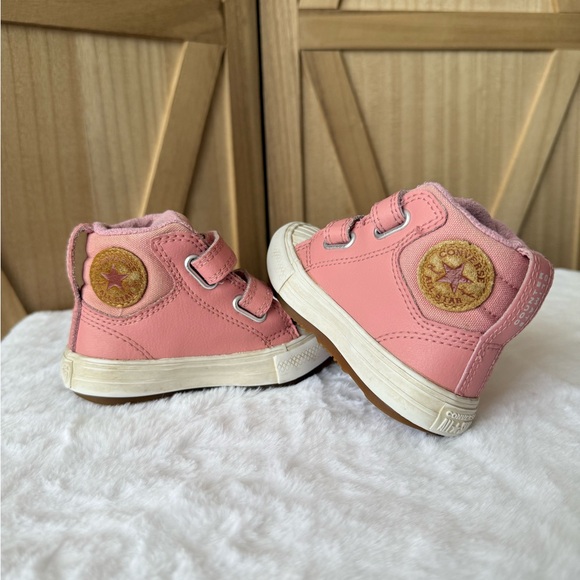 Converse Other - Size 5c Pink Converse Counter Climate high-top toddler kids sneakers